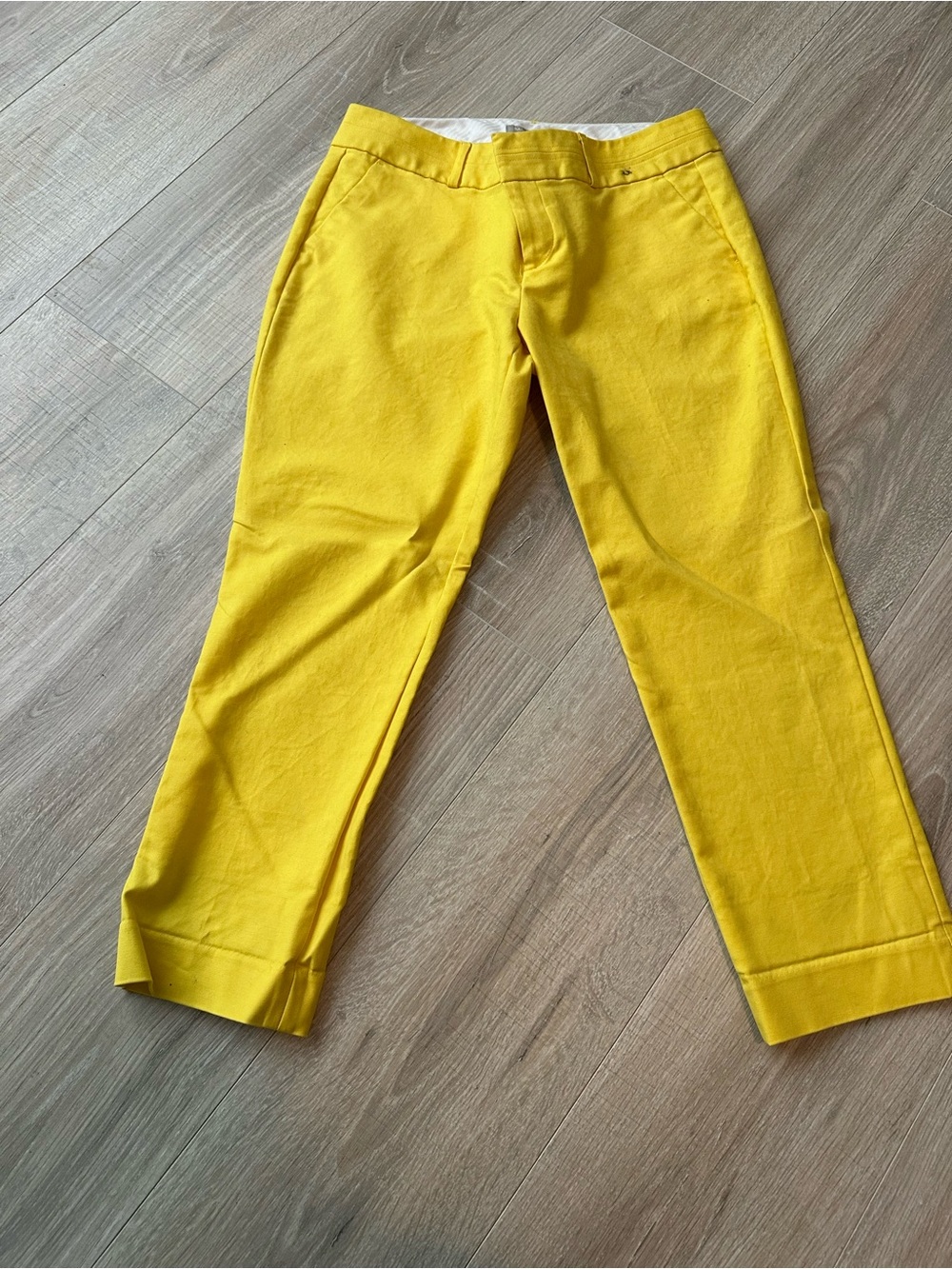 Bright Yellow Women's cropped pants
